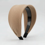 Bandeau cheveux – produit gros plan beige